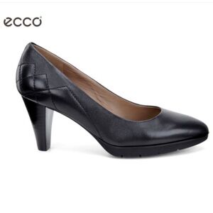 ECCO Albertville Black Quilted leather Pump women’s size 9.5